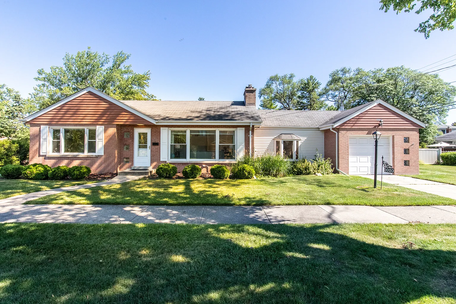 2020 Cherry St photo 1
