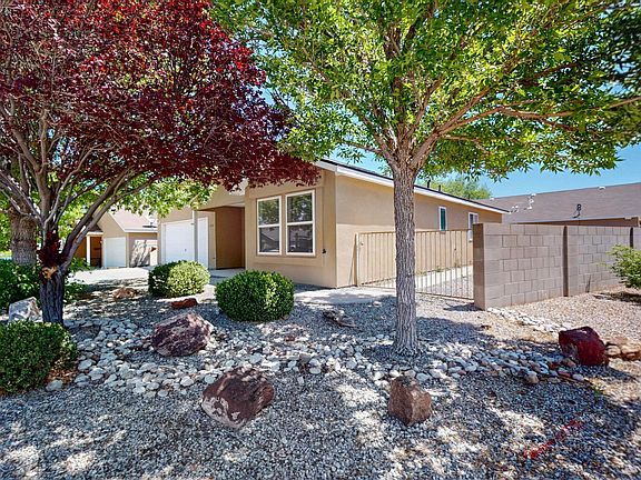 3rd image of 10900 Bandelier Dr NW