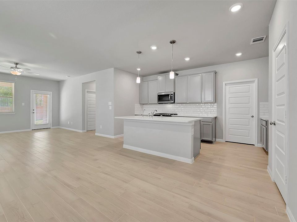 1st image of 420 Sunrise Rnch