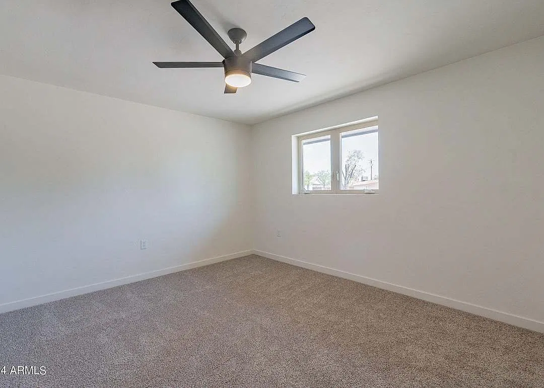 4 bed, 1932 sqft, $700 — Photo 1