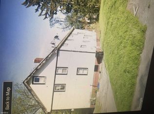 10612 Park Heights Rd, Cleveland, OH 44104