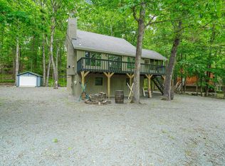 143 Rainbow Dr, Lackawaxen, PA 18435