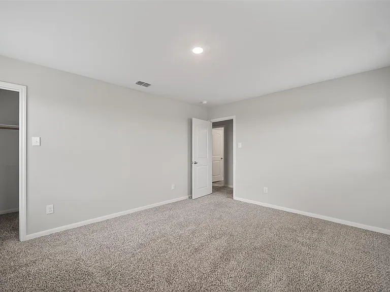 2120 Dakota Dr — Photo 14