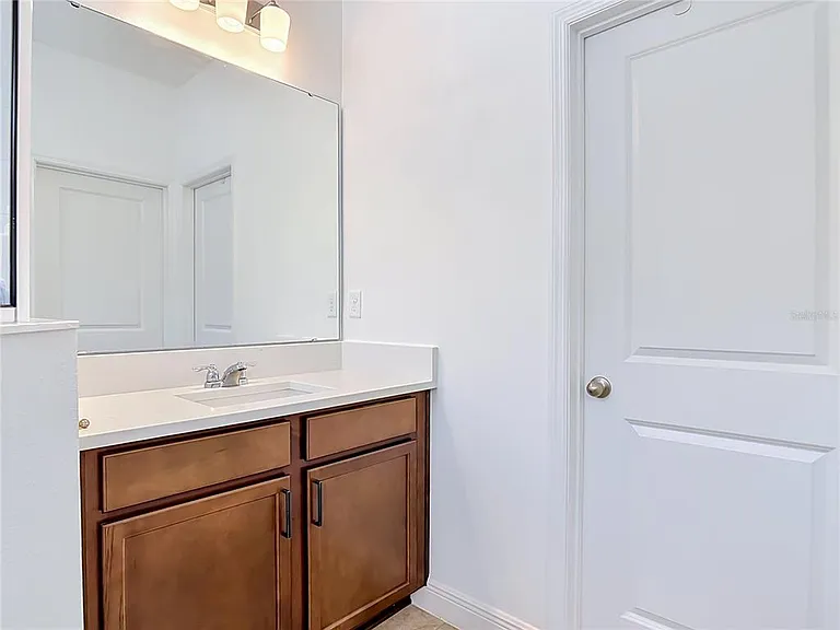 792 Hyperion Dr — Photo 32