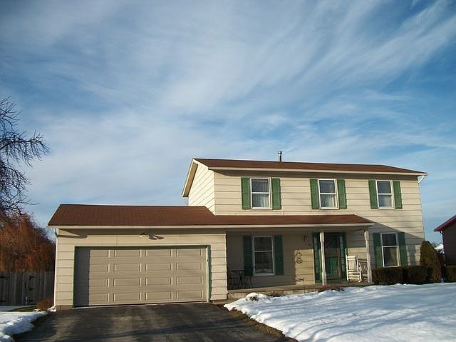 2nd image of 84 Flynnwood Dr