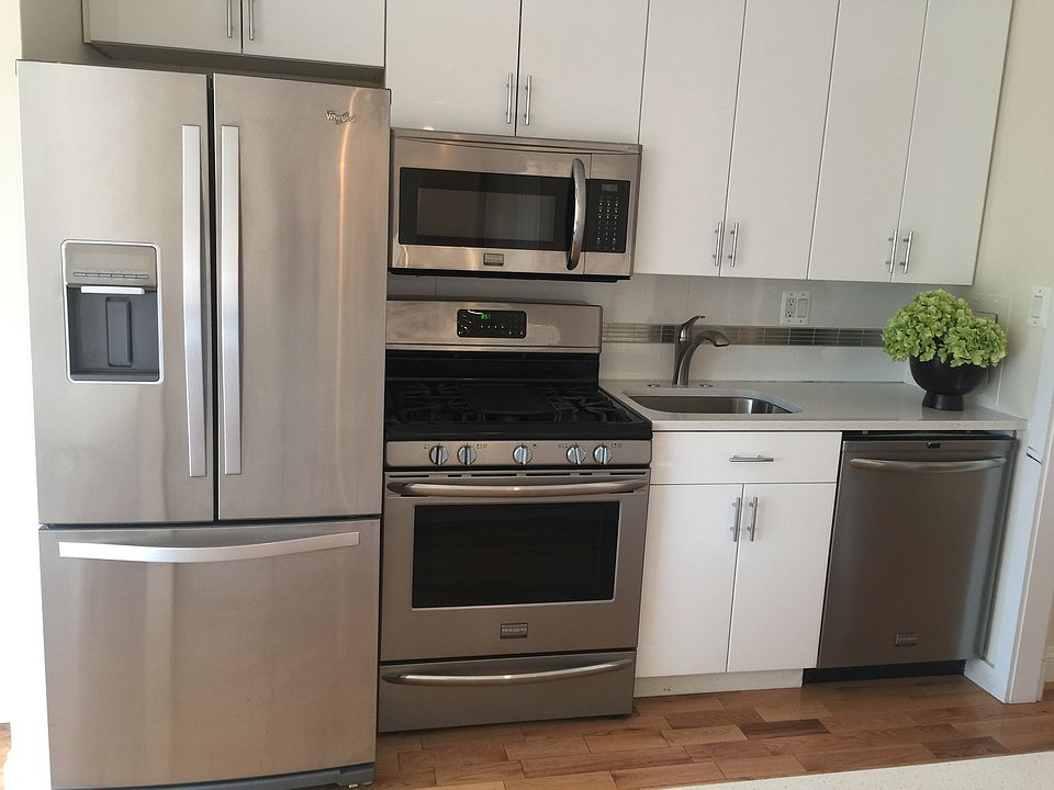 1st image of 5353 Columbia Pike # 712