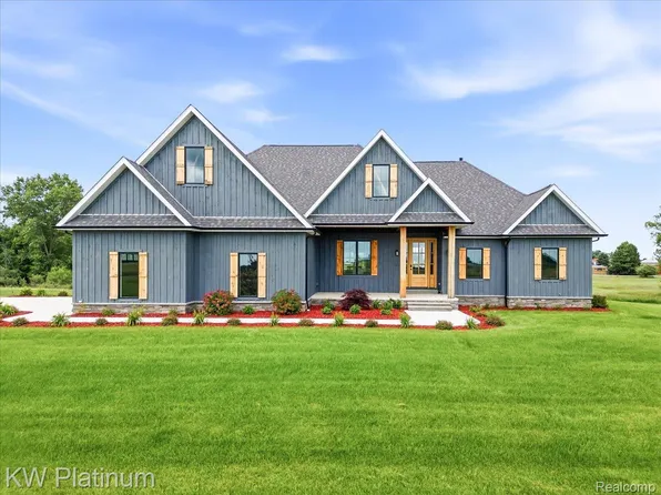 493 Wood Rd, Snover, MI 48472
