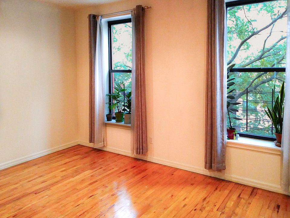 1st image of 220 W 132nd St #2
