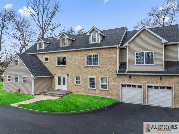 28 King George Rd, Warren, NJ 07059