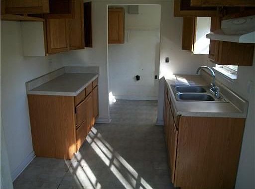 2nd image of 13725 Pine Ave