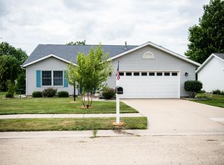 2107 10th Ave, Sterling, IL 61081