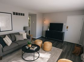 4724 Virginia/ 3253 Liberty