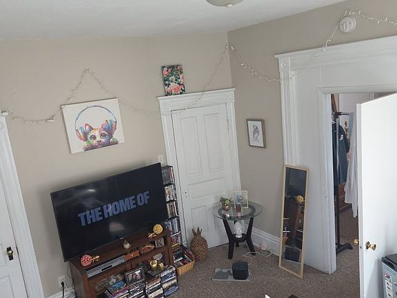 4th image of 818 6th St S #822
