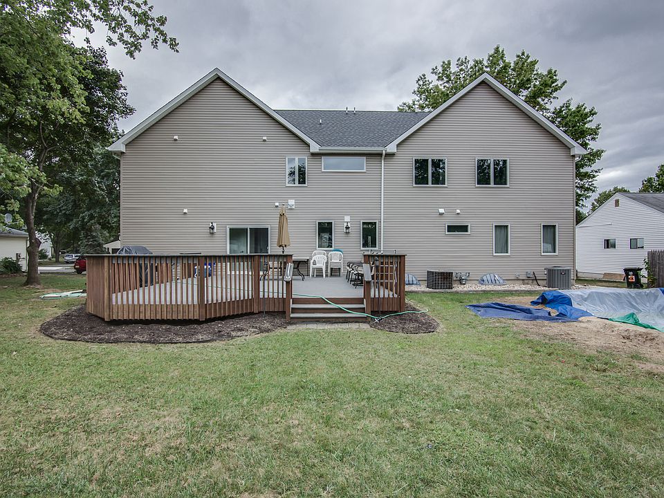 2nd image of 20 Linden Ln