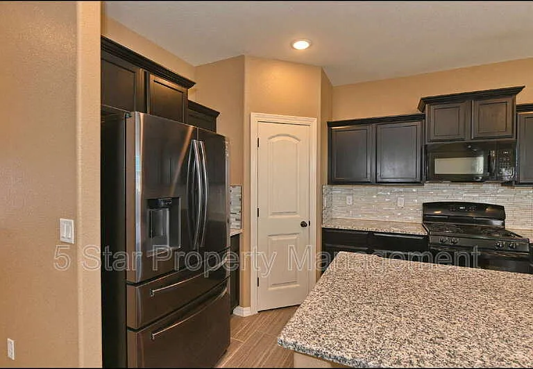 4628 Marisabel Azcarate St — Photo 14