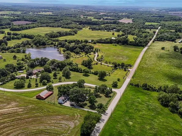 2075 N 1300th Rd, Eudora, KS 66025