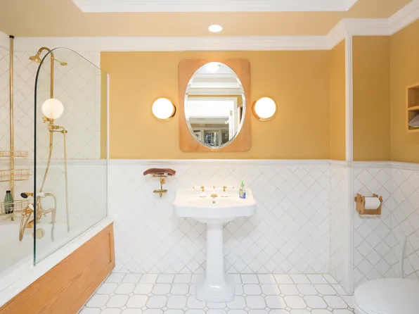 222 Central Park South image 10 of 13