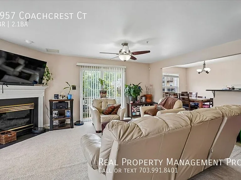7957 Coachcrest Ct — Photo 8