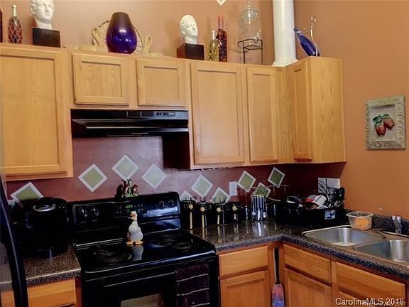 5th image of 6239 Green Vista Ct