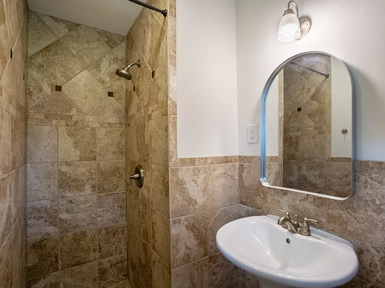 4714 Trousdale Dr — Photo 5