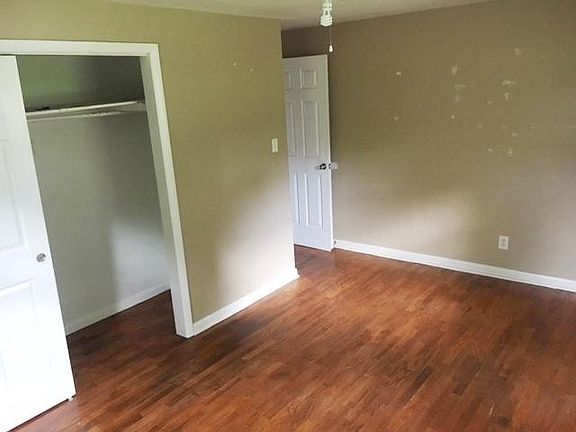 5th image of 526 Portland St NW