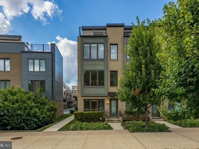 6597 Rock Spring Dr, Bethesda, MD, 20817