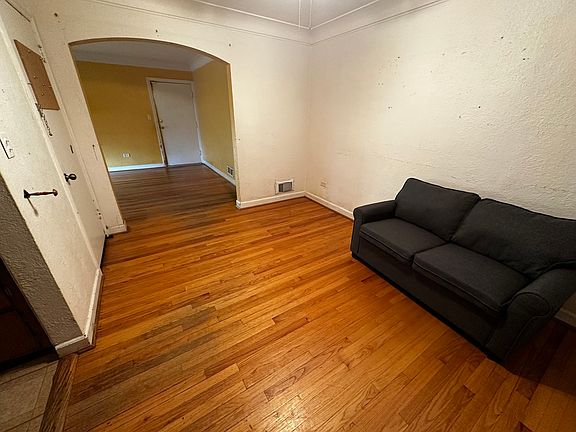 5th image of 8859 S Albany Ave