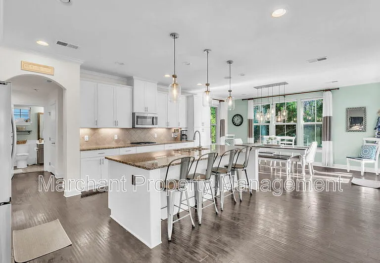 4 Woodland Chase Ct — Photo 16