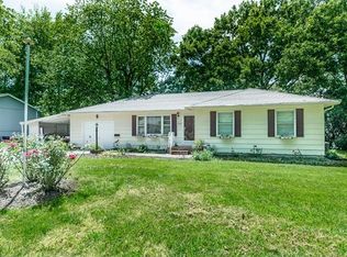 608 S Mulberry St, Louisburg, KS 66053