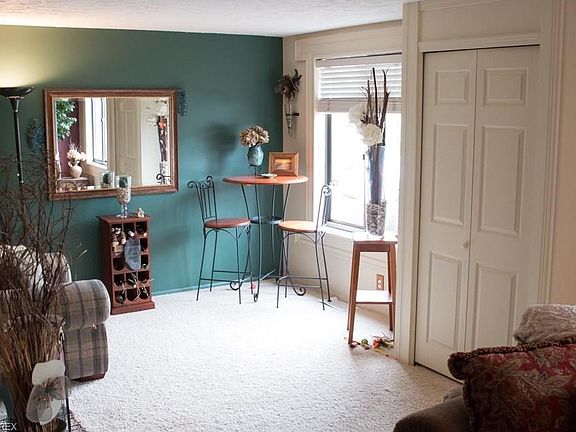 3rd image of 1651 Mentor Ave APT 2910