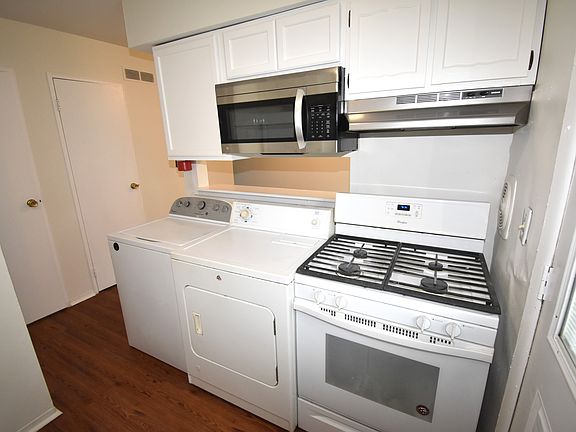 5th image of 216 E Pearl St