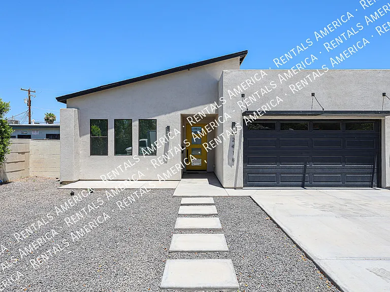 2418 E Amelia Ave — Photo 63