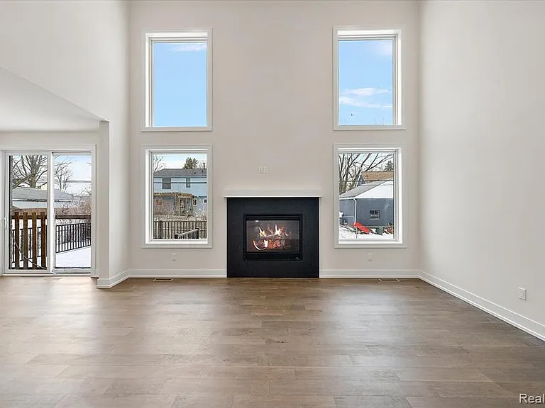 2911 Walsh Dr — Photo 14