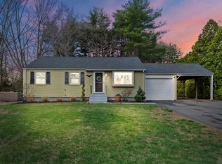 29 Wyndwood Rd, Farmington, CT 06032