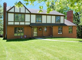 221 Harrow Rd, Pittsburgh, PA 15238