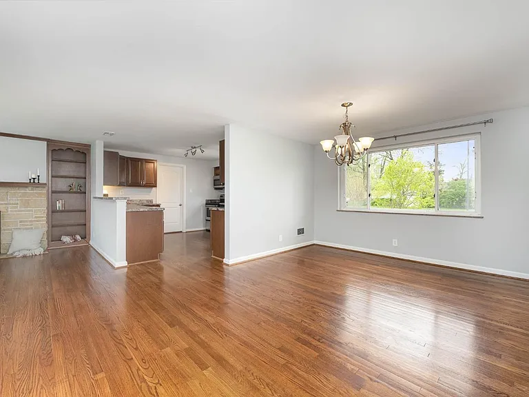 428 Kings Mills Rd — Photo 9