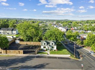 303 W 10th St, Front Royal, VA 22630