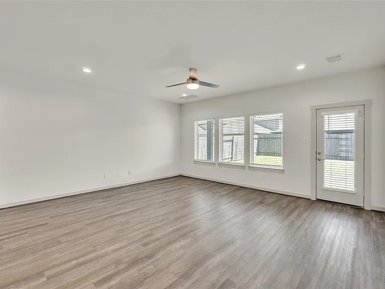 19027 Derrington Manor Ln — Photo 10