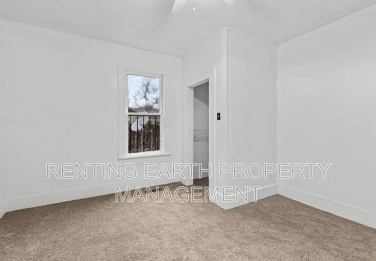 4732 Court S — Photo 13