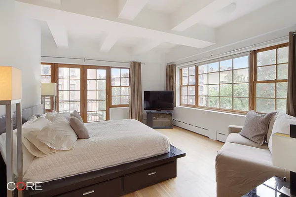 Rented by CORE | media 14