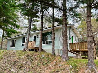 98 Lakeside Dr, Shelburne, NS B0T1W0