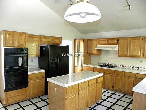 5th image of 5352 Sorrel St