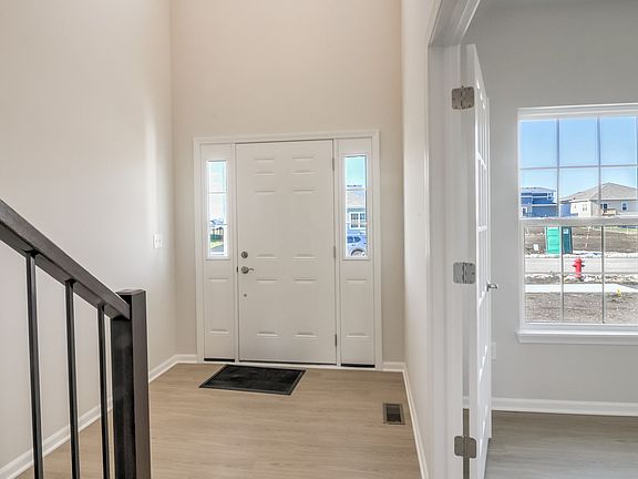 Photo and content may vary