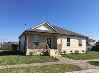 3521 Volpe Dr, Chalmette, LA 70043