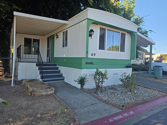 2nd image of 69 Kit Rd #69