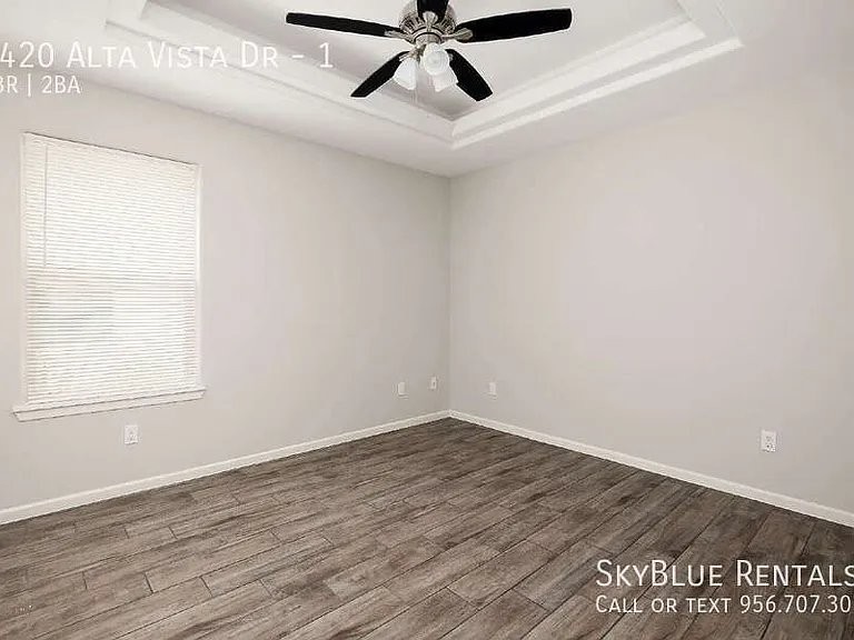 1420 Alta Vista Dr #1 — Photo 5