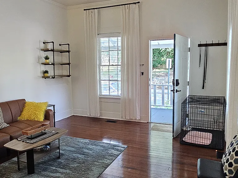 607 Gaskill St SE #A — Photo 3