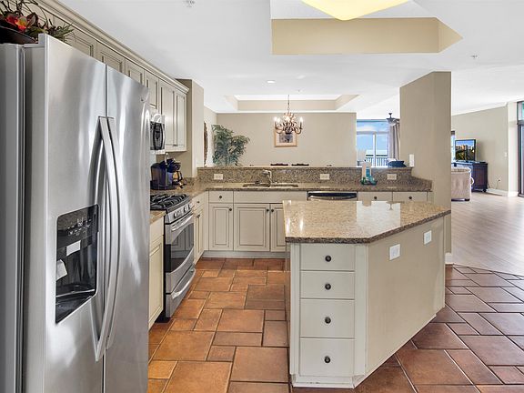 4th image of 100 North Beach Blvd. #1819