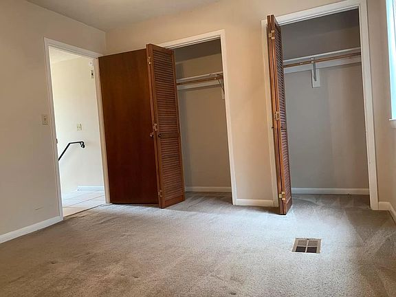 5th image of 1203 Willow Ln