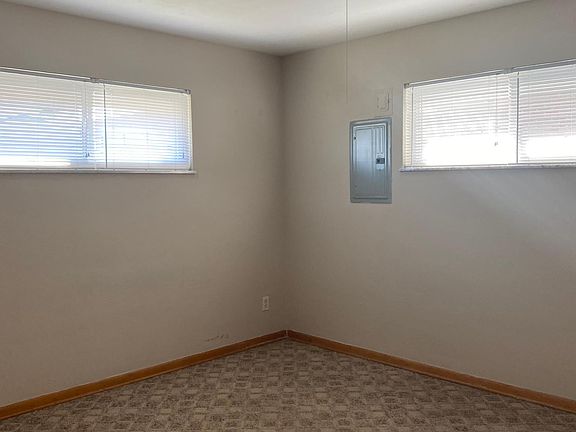 3rd image of 1433 Rosemont Blvd